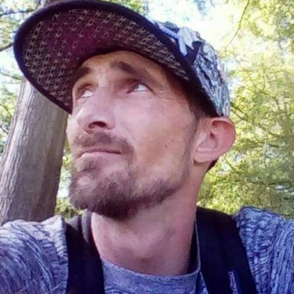 Meet your Posher, Kevin - Picture 4 of 8